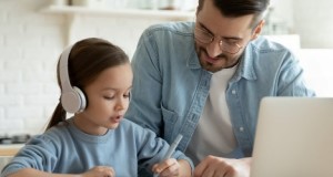 Hoe te veel schermtijd bij kinderen bijziendheid kan veroorzaken