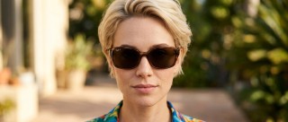 Ray-Ban RB4068 642/57 60 Vrouwelijk model voorkant